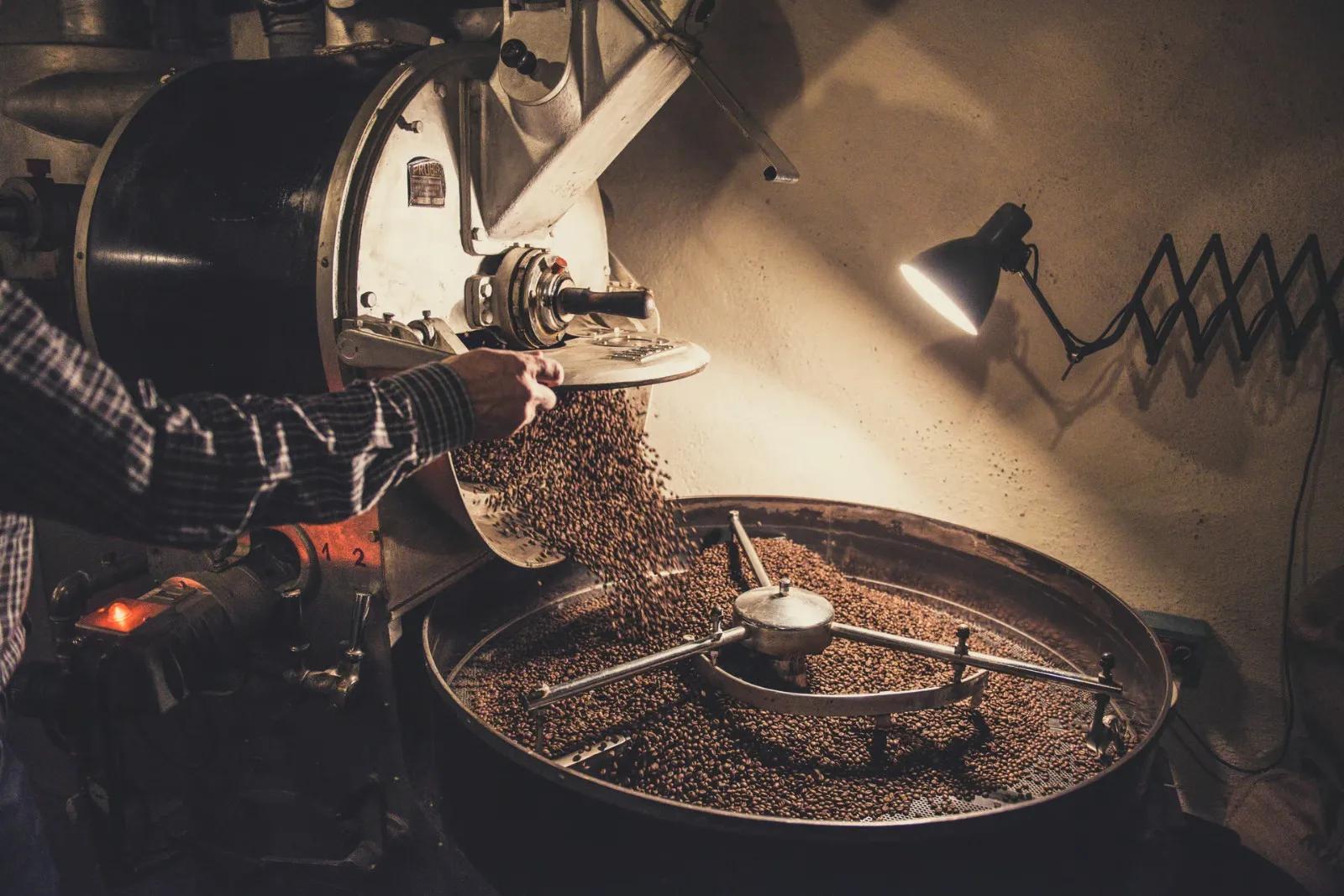 The Rise of Home Coffee Roasting: Why More People Are Taking Control of Their Brew
